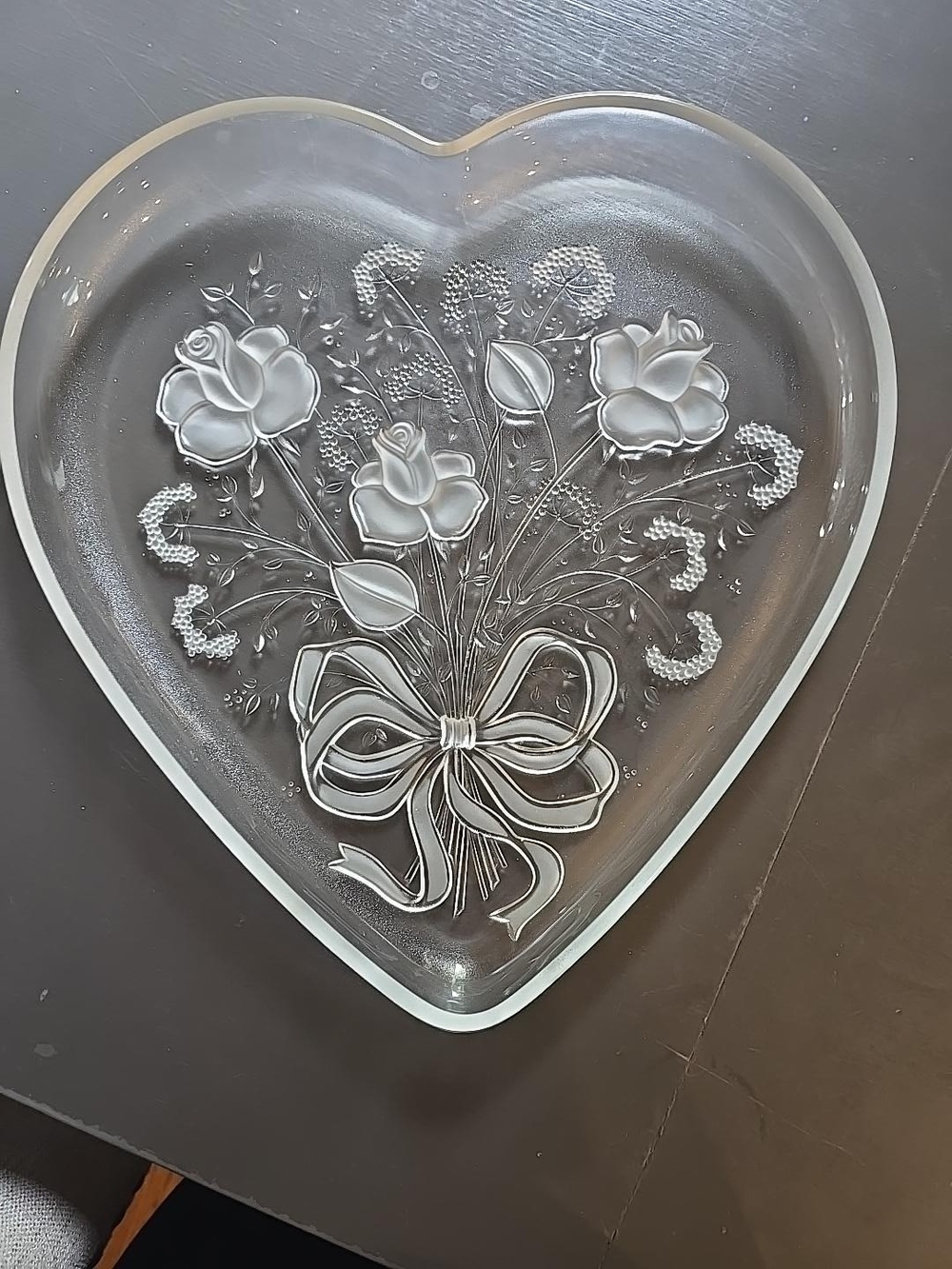 Mikasa Rose/Sweetheart Bouquet SA554/650 12½-inch heart platter